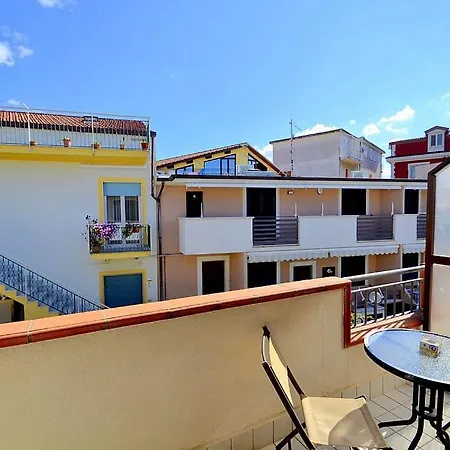 Sleeps 2 With Air Con Vila Agropoli