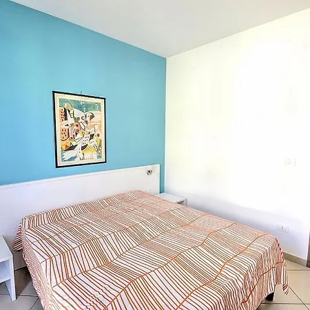 Sleeps 2 With Air Con Vila Agropoli