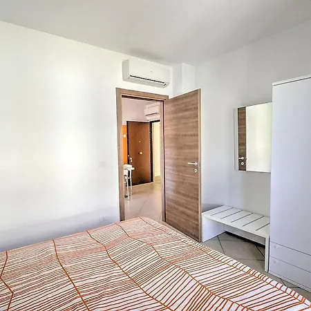 Vila Sleeps 2 With Air Con *